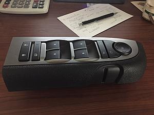 switch with bezel for power fold mirrors gm part # 20922501-img_0840.jpg