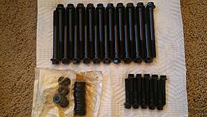5 sets of ARP head bolts, red Holley valve covers-20171104_211910.jpg