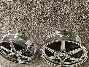 New Front 17 x 4.5 Race Star Wheels F/S-img_8001.jpg