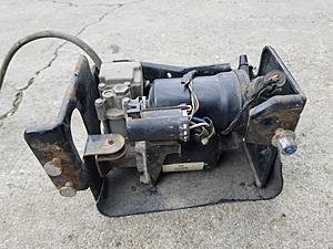 denali/yukon/suburban/escalade air ride compressor, arnott/bilstein shocks-20180402_154440.jpg