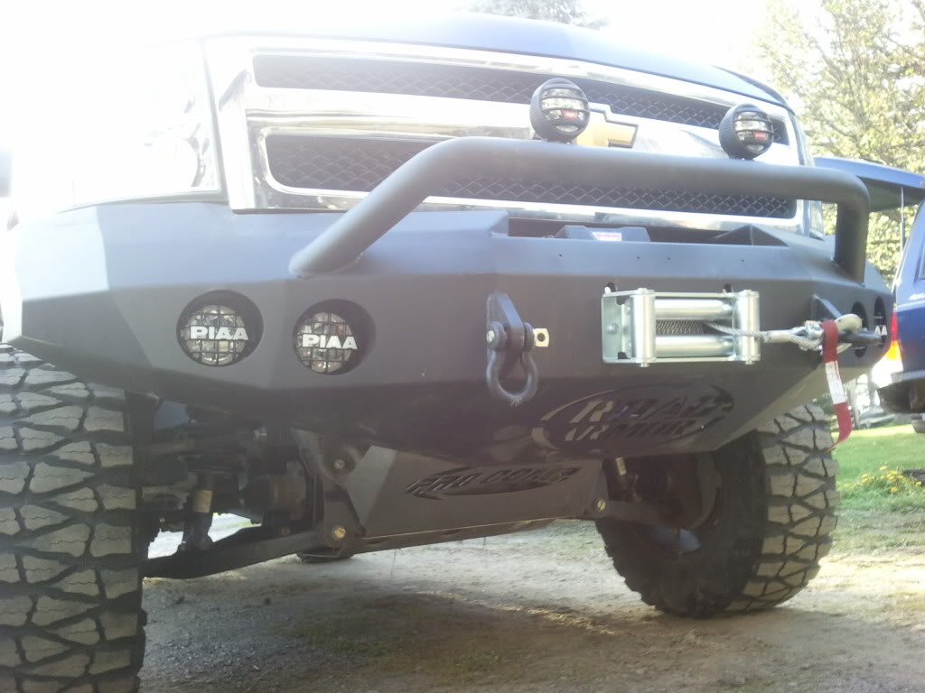 Name: RoadArmorBumperwithWinchLights3.jpg
Views: 589
Size: 97.7 KB