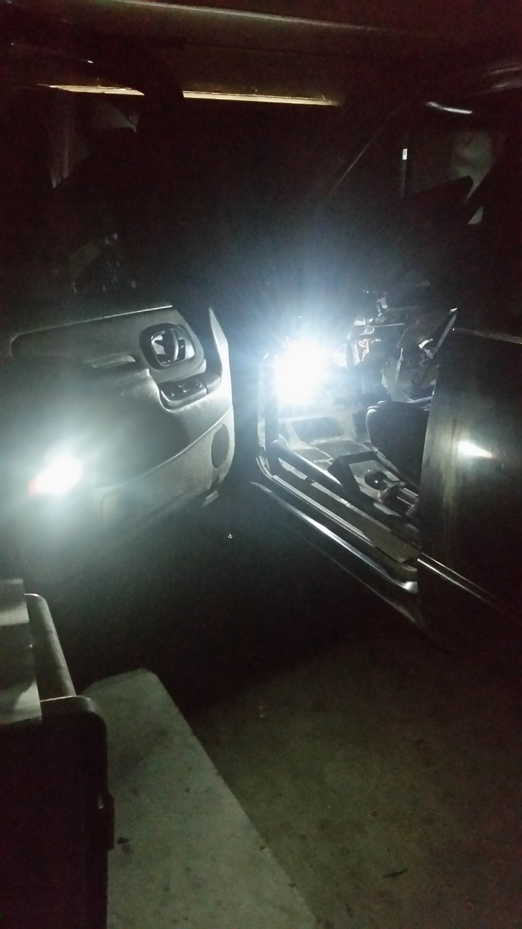 Name:  interior%20leds_zpsxspptlx3.jpg
Views: 1464
Size:  415.4 KB
