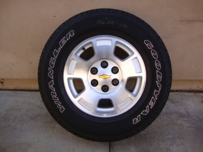 Name:  new-tahoe-suburban-silverado-yukon-sierra-17-wheels-tires_5350657.jpg
Views: 1063
Size:  34.6 KB