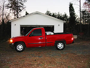 lets see some slammed a$$ trucks no bags!!!!!-zej7w0f.jpg