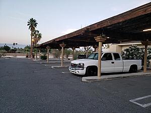 lets see some slammed a$$ trucks no bags!!!!!-q3cpnpc.jpg